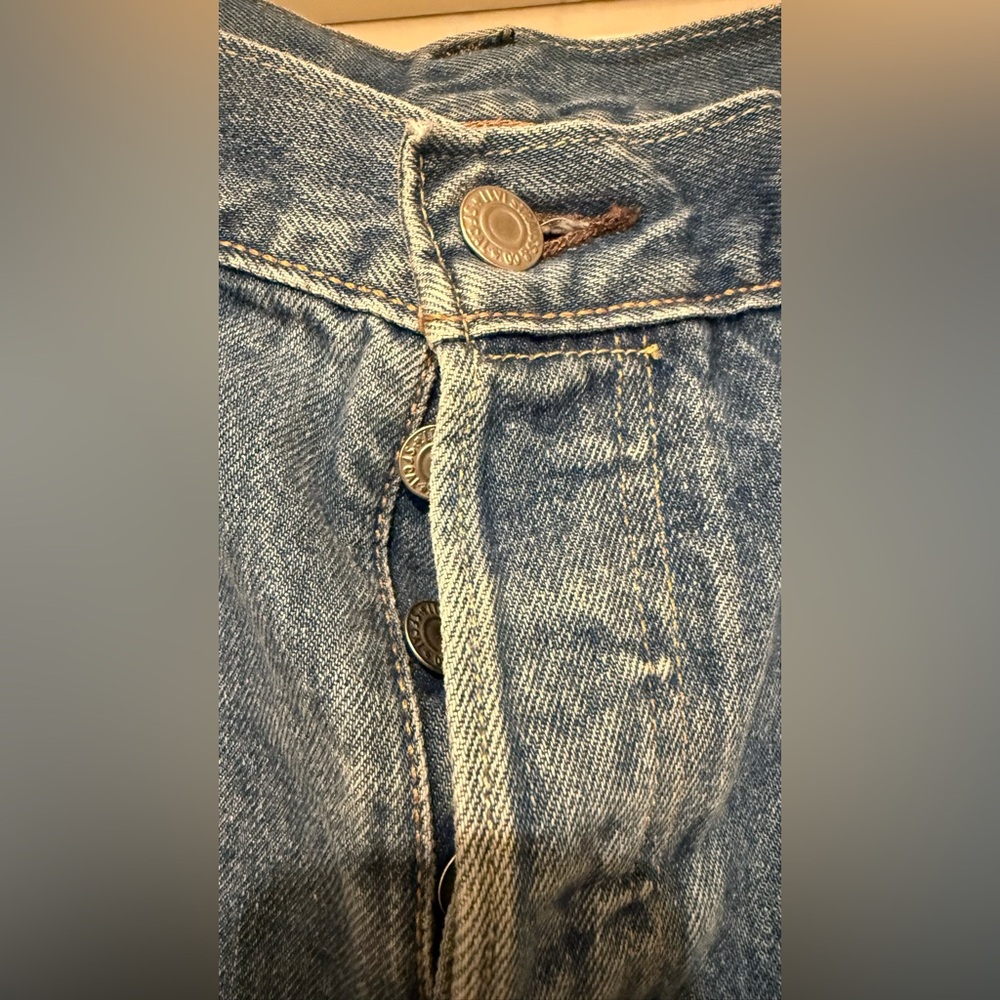 Levi's - Picture 3 of 10